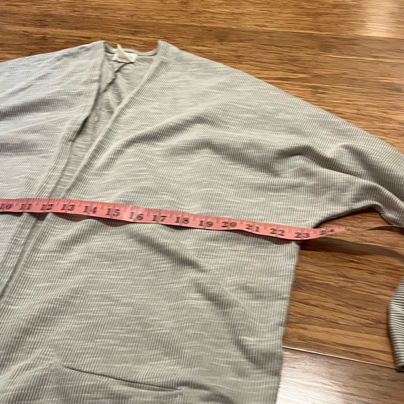 DONNI X Revolve open front slouchy fit ribbed cardigan w/ pockets. Large (OS) - Picture 7 of 9